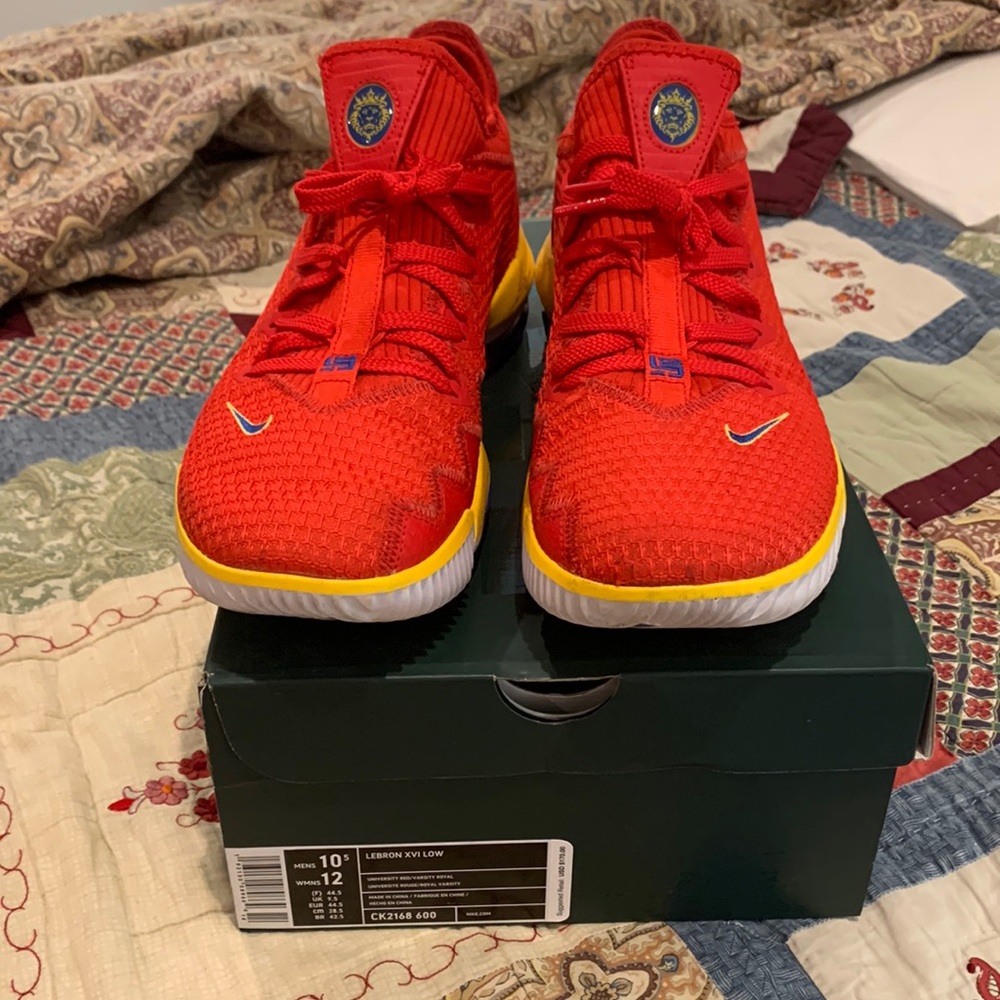 Nike Lebron XV1